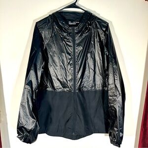 Women’s XXL UA lightweight, hooded, full zip, windbreaker jacket, black.